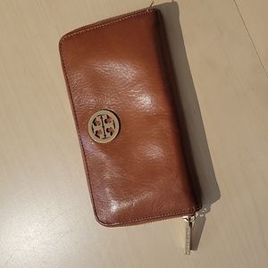 Tory Burch wallet